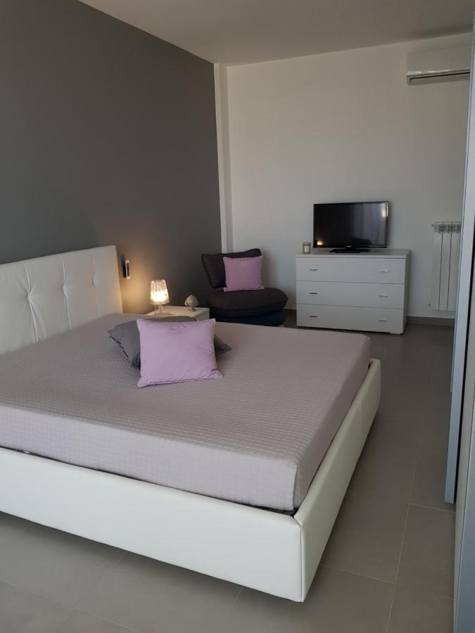 Sea View Apartment Monopoli Eksteriør billede